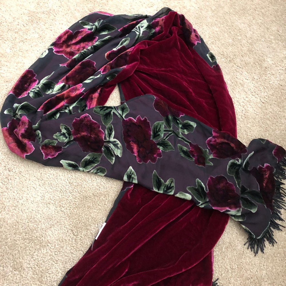 Velvet flower scarf 🌺